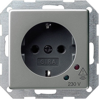 Gira E22 Edelstahl Розетка с/з, защитой от перенапряжения и акустич сигналом